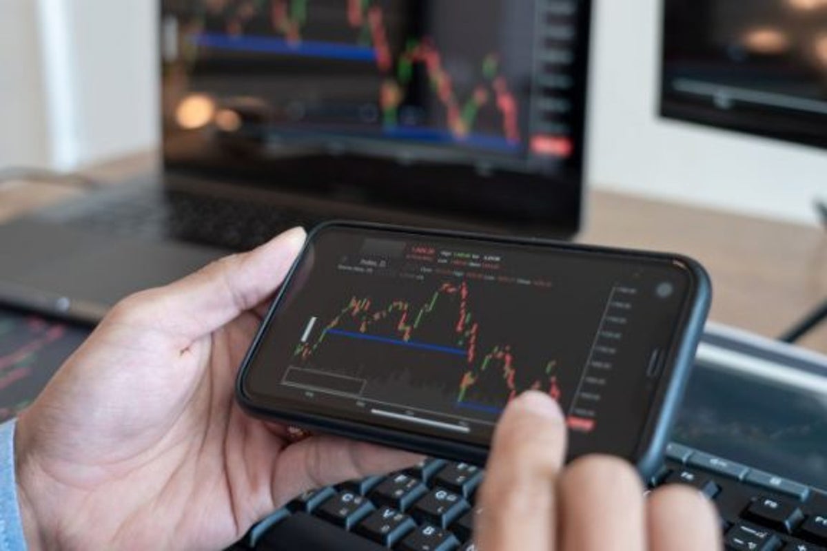 What is Forex? • Forex Trading & How it Works • Benzinga
