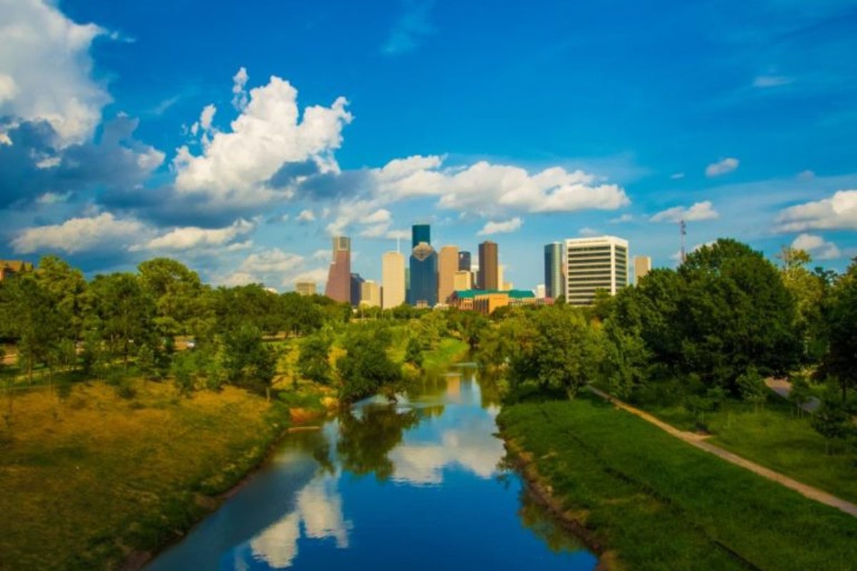Best Mortgage Lenders in Houston Texas for 2023 • Benzinga