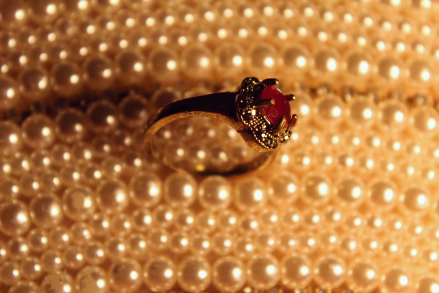 Does Homeowners Insurance Cover Lost Jewelry? • Benzinga