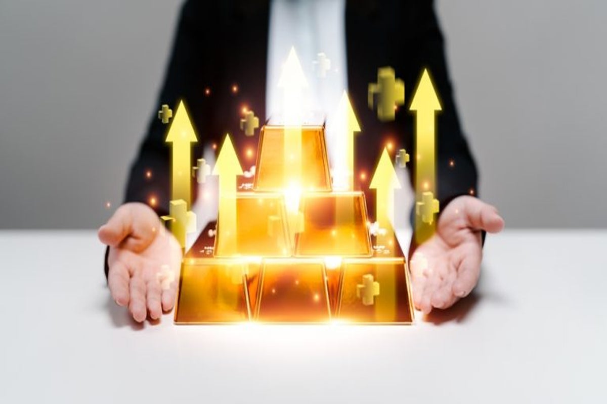 Could Gold Reach $4,000 in 2025? Here’s What Experts Say